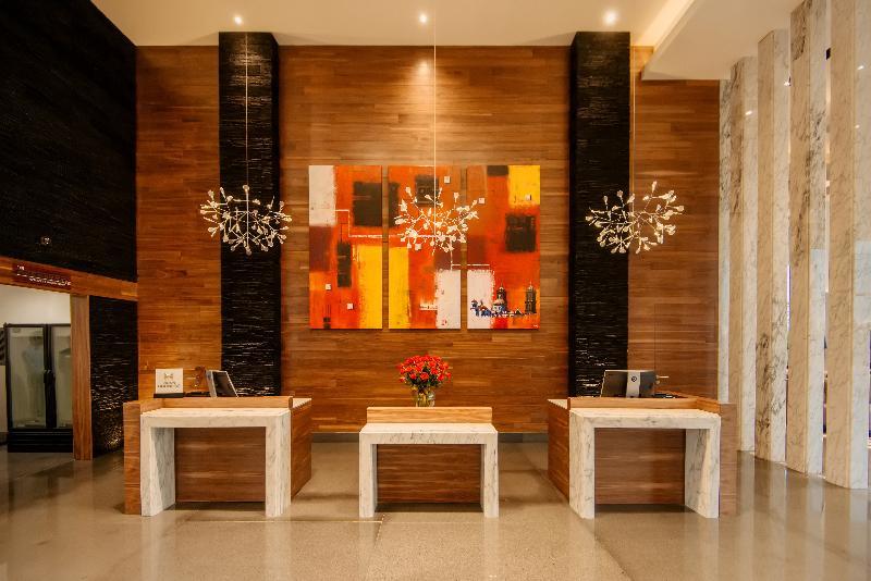 Hilton Garden Inn Puebla Angelopolis Экстерьер фото